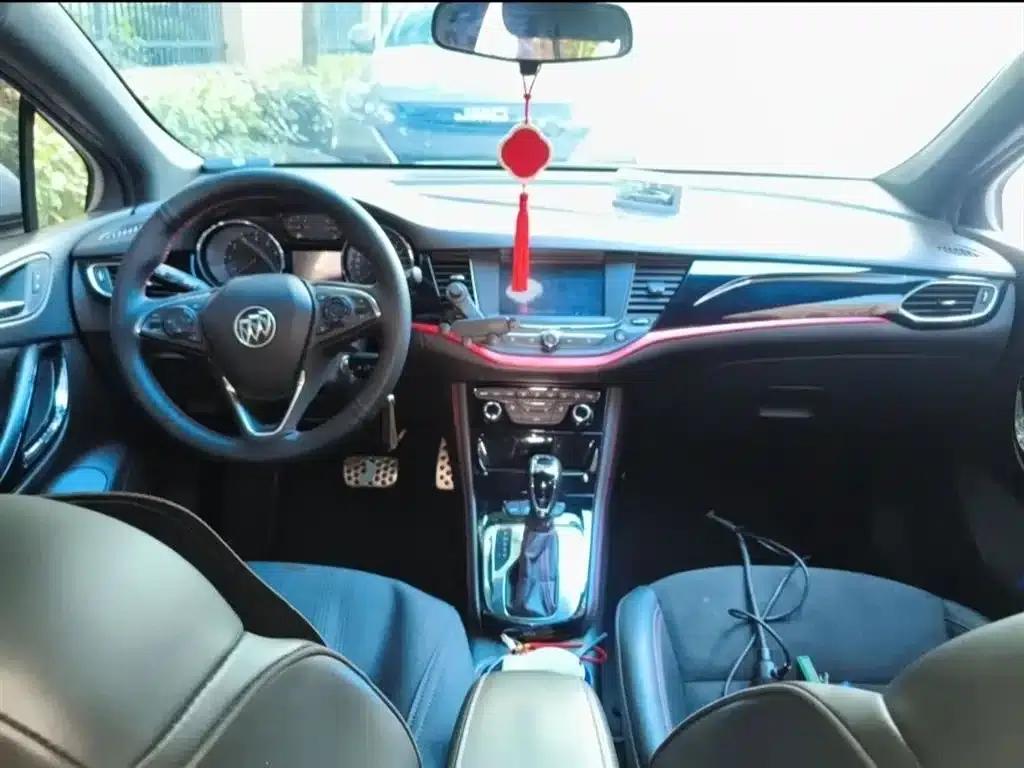 Buick Verano 2018 Hatchback GS 20T Dual-Clutch Leading Edition — миниатюра 14