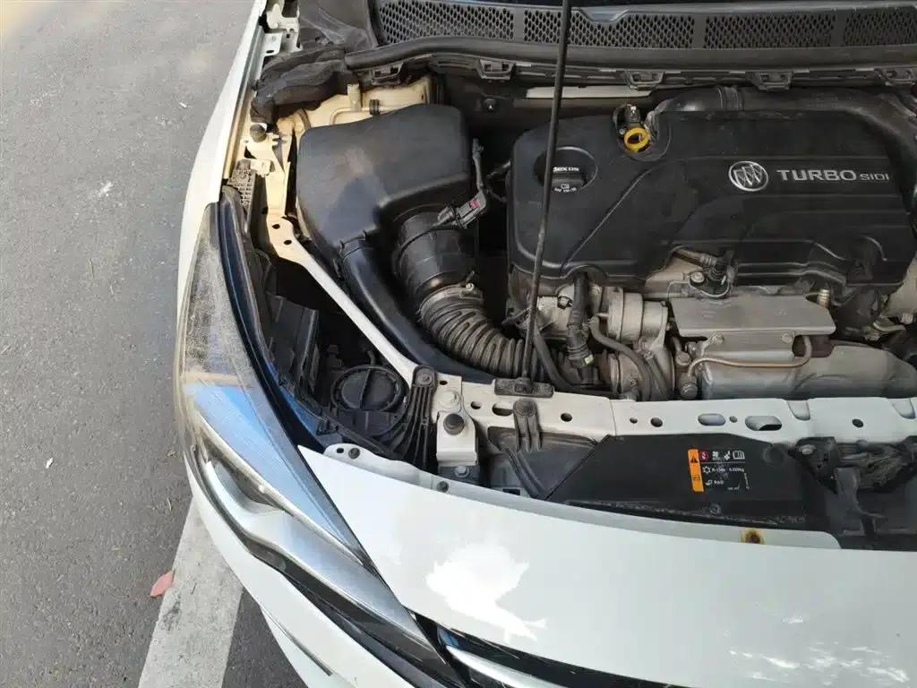 Buick Verano 2018 Hatchback GS 20T Dual-Clutch Leading Edition — миниатюра 20