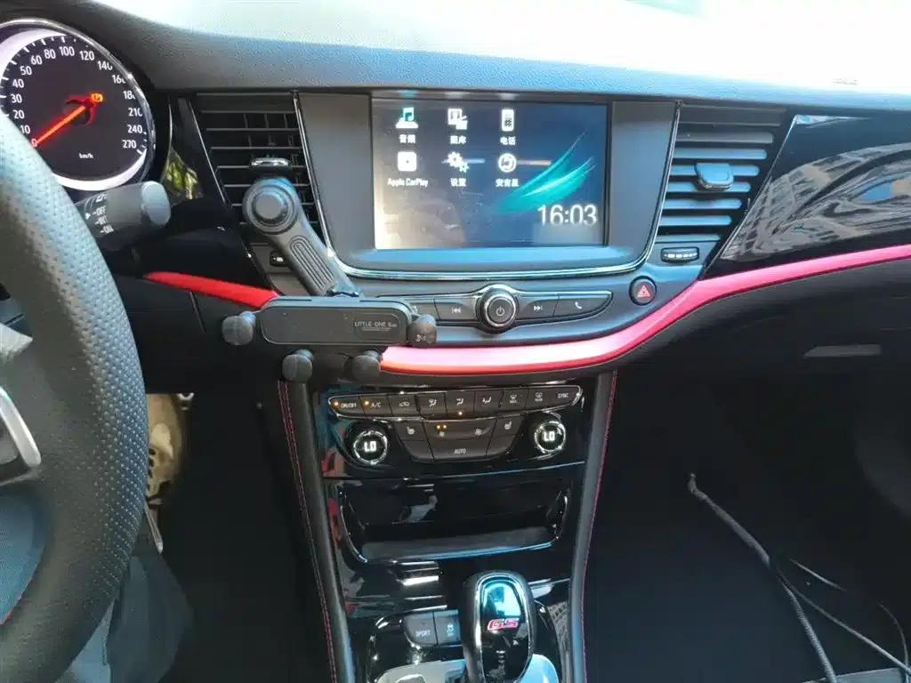 Buick Verano 2018 Hatchback GS 20T Dual-Clutch Leading Edition — миниатюра 6