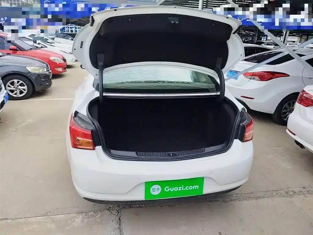 Buick Verano 2017 Sedan 15S Automatic Leading Edition — миниатюра 19