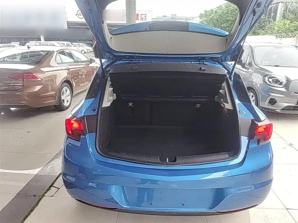 Buick Verano 2016 Hatchback 15S Automatic Entry-Level — миниатюра 19