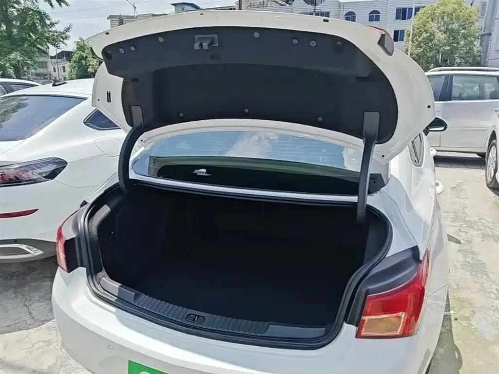 Buick Verano 2017 Sedan 15S Automatic Leading Edition — миниатюра 19