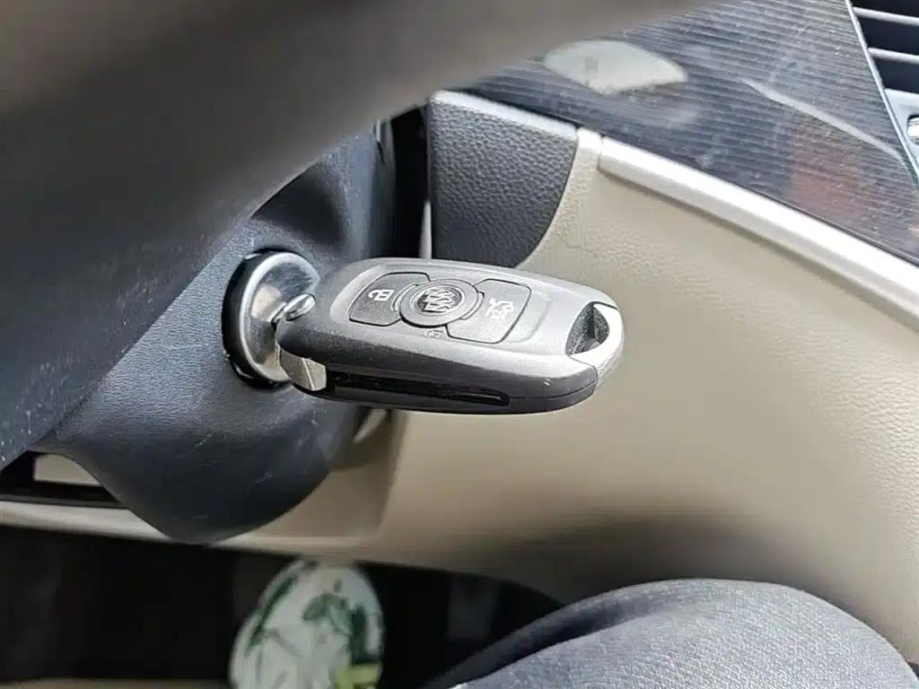Buick Verano 2017 Sedan 15S Automatic Leading Edition — миниатюра 9