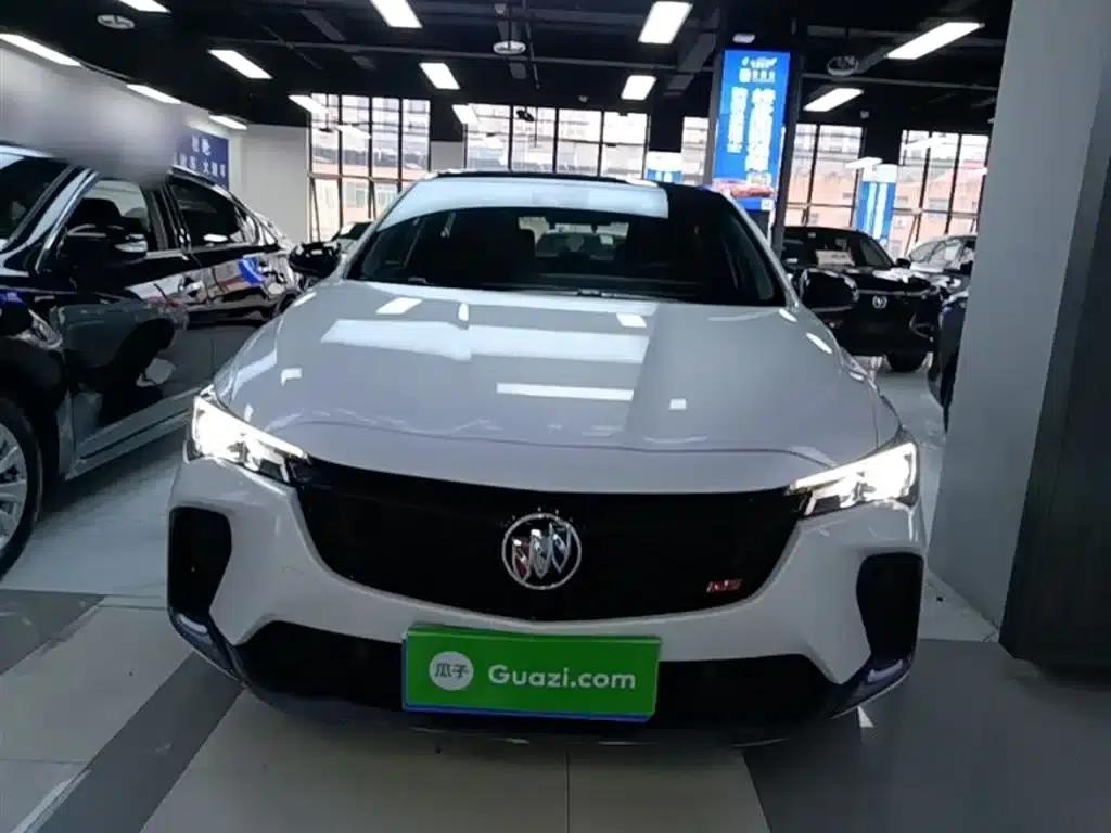 2023 Buick Verano Pro GS Hunter Edition — миниатюра 3