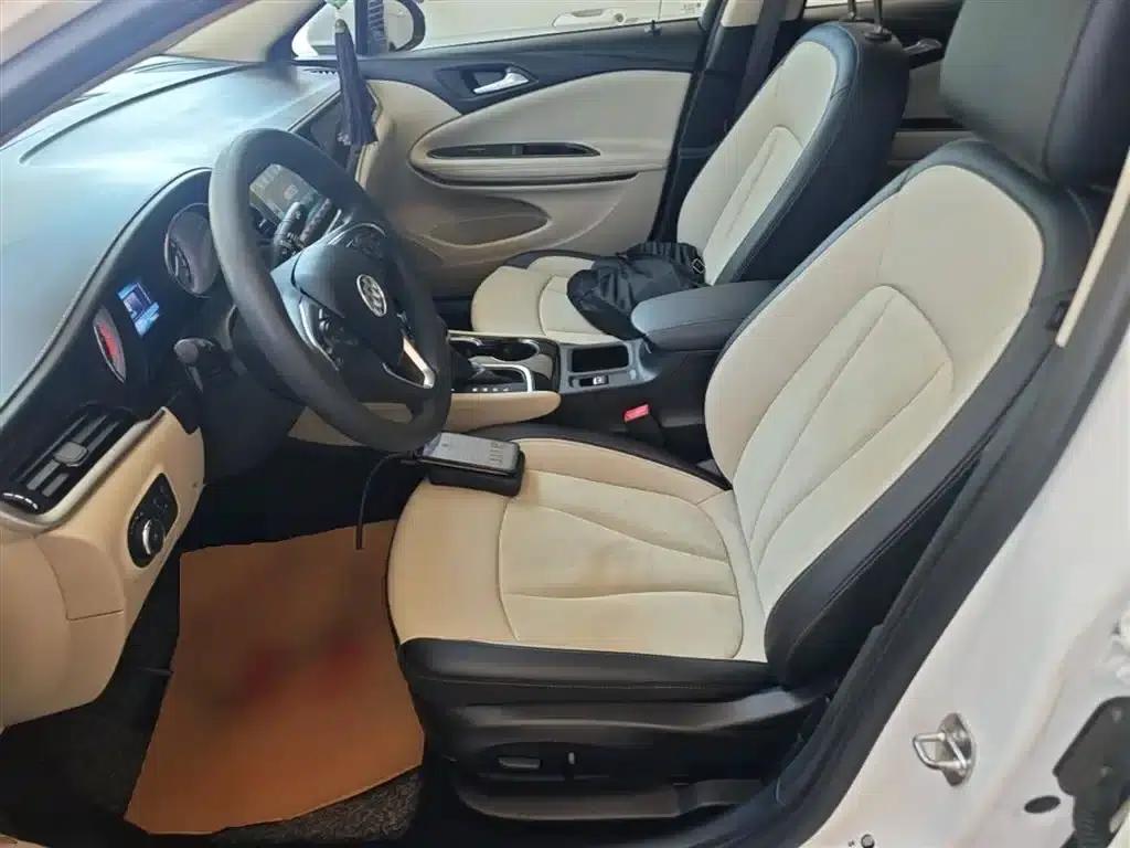 Buick Verano 2018 Sedan 15S Automatic Leading Edition — миниатюра 15