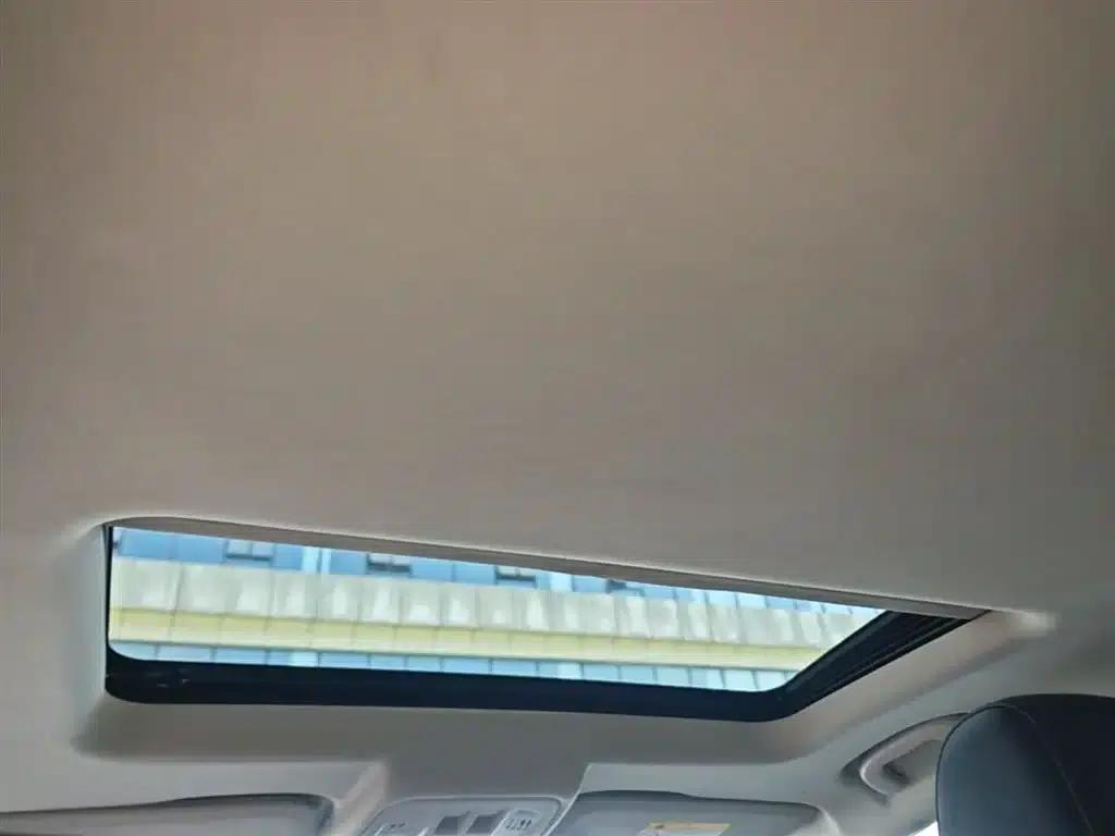 Buick Verano 2018 Sedan 15S Automatic Leading Edition — миниатюра 18