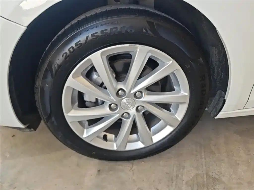Buick Verano 2018 Sedan 15S Automatic Leading Edition — миниатюра 23