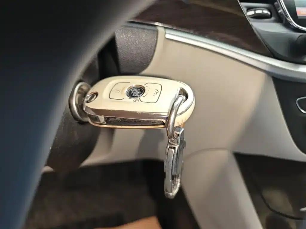 Buick Verano 2018 Sedan 15S Automatic Leading Edition — миниатюра 9
