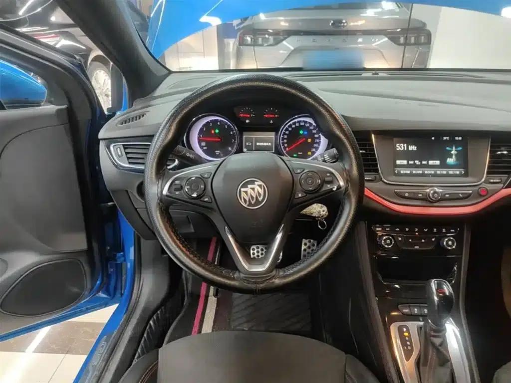 Buick Verano 2016 Hatchback GS 20T Dual-Clutch Sport — миниатюра 11
