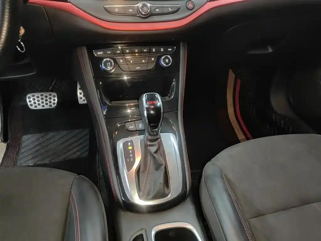 Buick Verano 2016 Hatchback GS 20T Dual-Clutch Sport — миниатюра 14