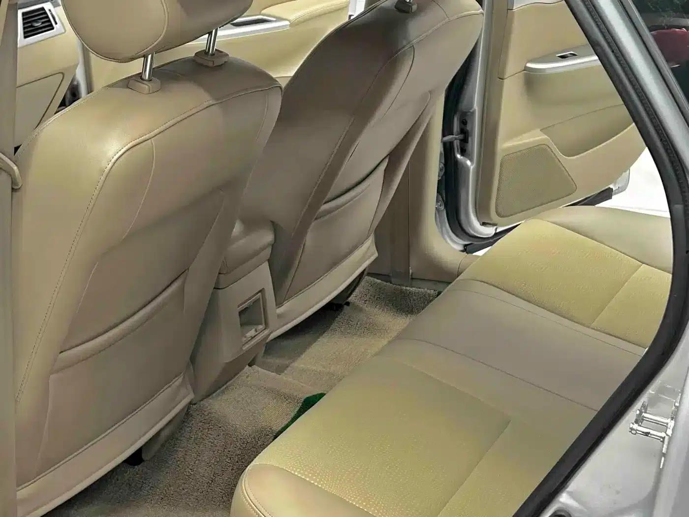 Buick Excelle 2013 1.5L Automatic Classic — миниатюра 11