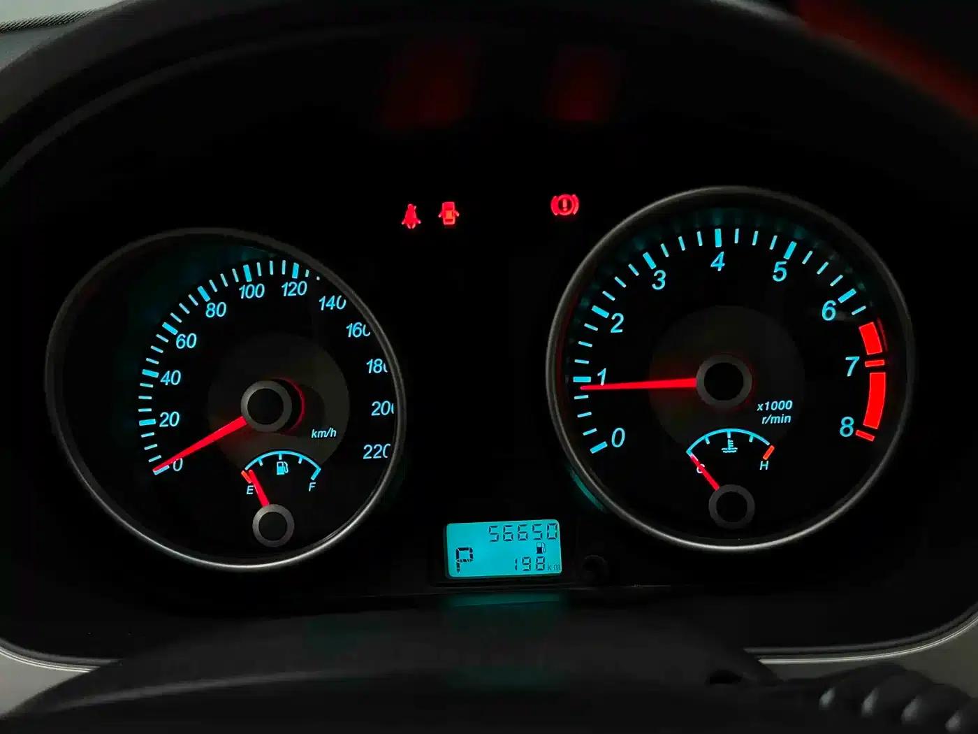 Buick Excelle 2013 1.5L Automatic Classic — миниатюра 17