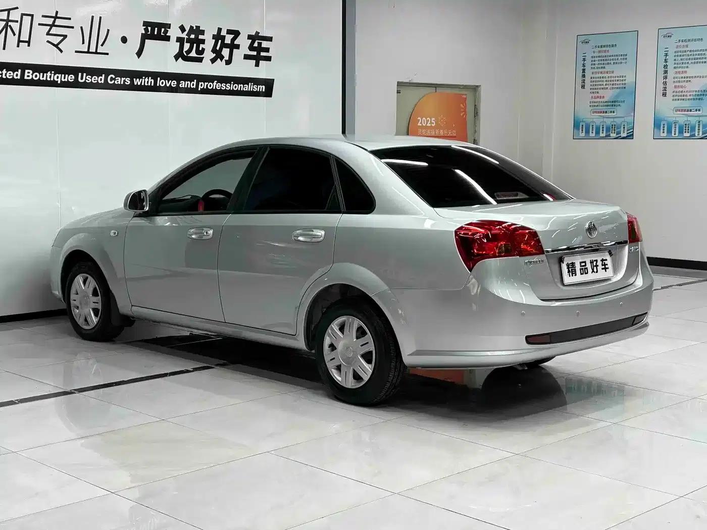 Buick Excelle 2013 1.5L Automatic Classic — миниатюра 5