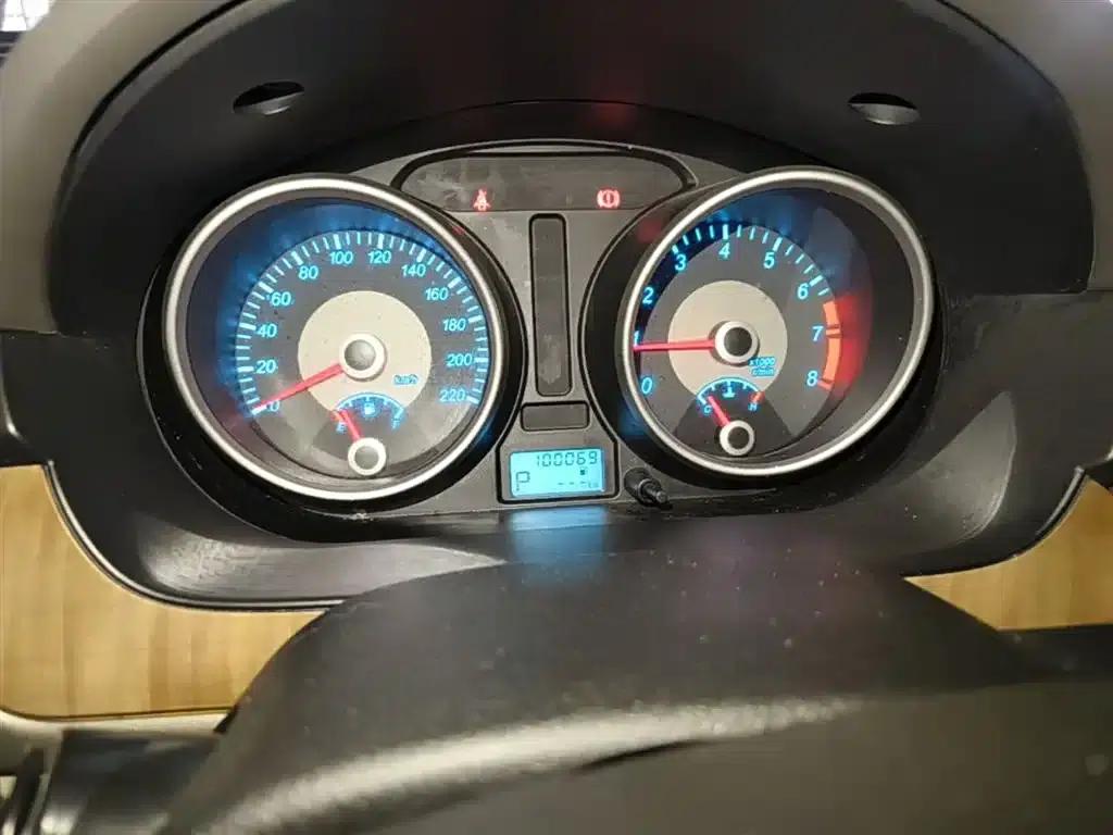 Buick Excelle 2015 1.5L Automatic Classic — миниатюра 12