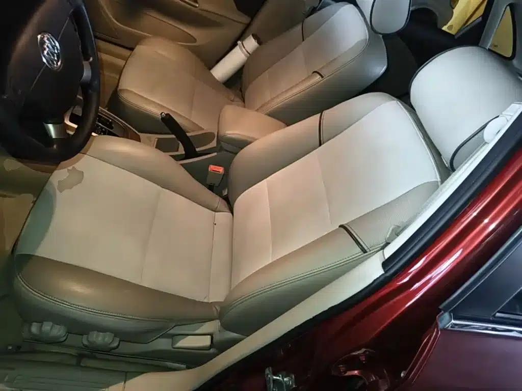 Buick Excelle 2015 1.5L Automatic Classic — миниатюра 15
