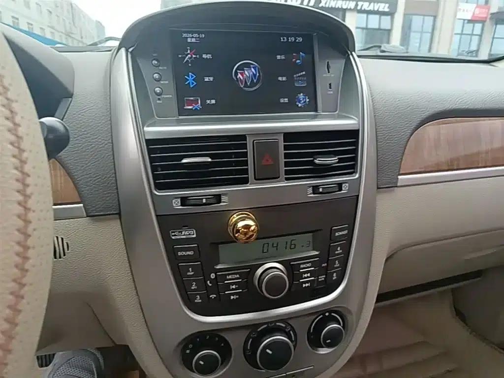 Buick Excelle 2015 1.5L Automatic Classic — миниатюра 13