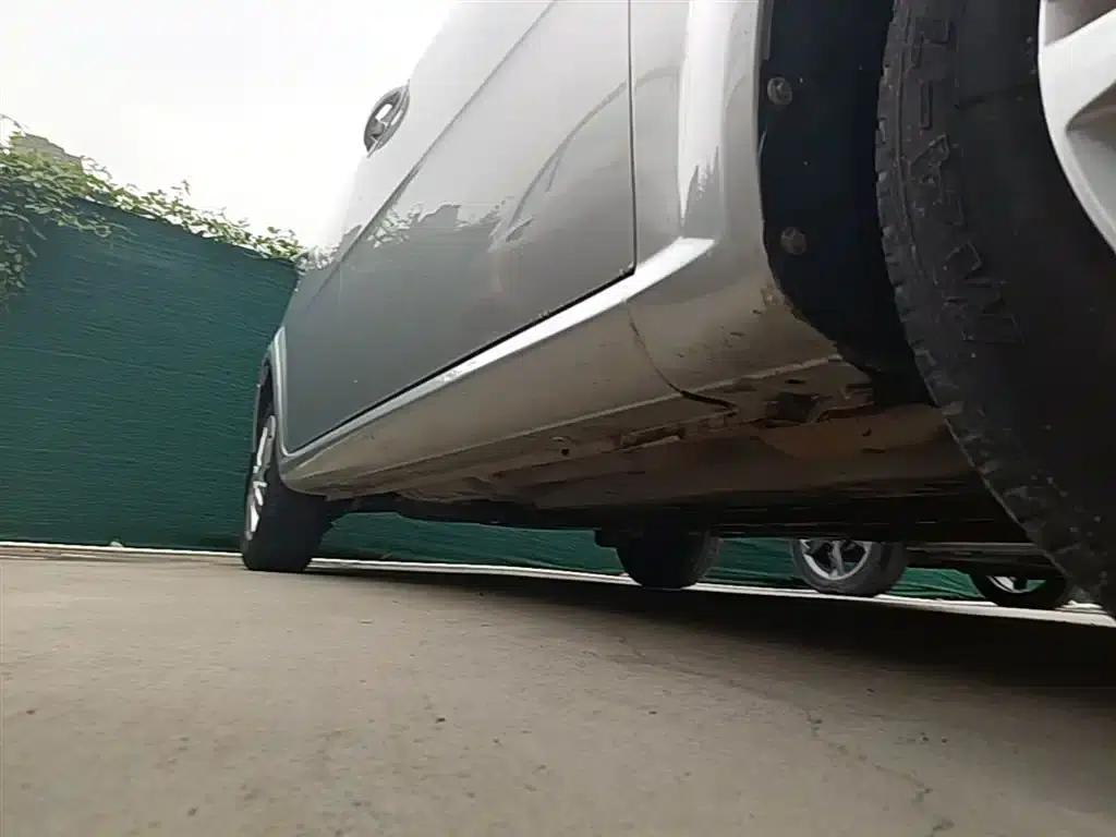 Buick Excelle 2015 1.5L Automatic Classic — миниатюра 21
