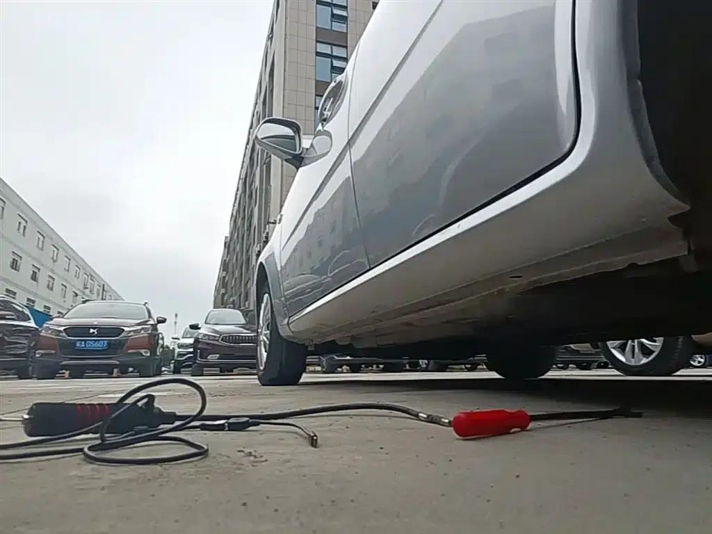 Buick Excelle 2015 1.5L Automatic Classic — миниатюра 22