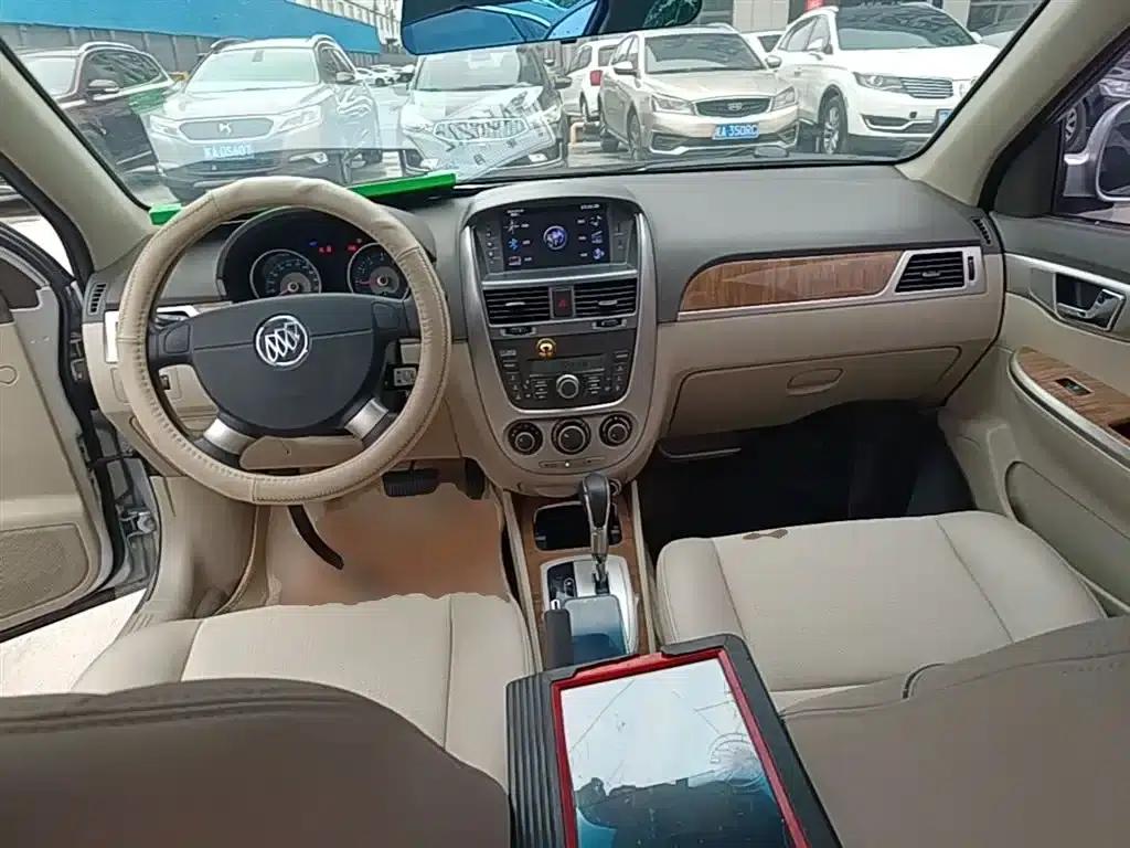 Buick Excelle 2015 1.5L Automatic Classic — миниатюра 10