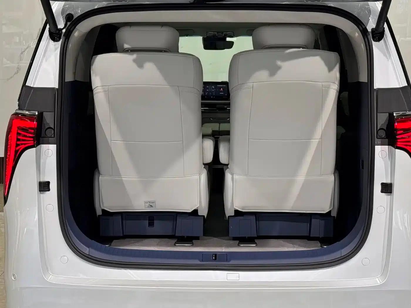 Century 2023 2.0T Six-Seat Luxury Edition — миниатюра 25