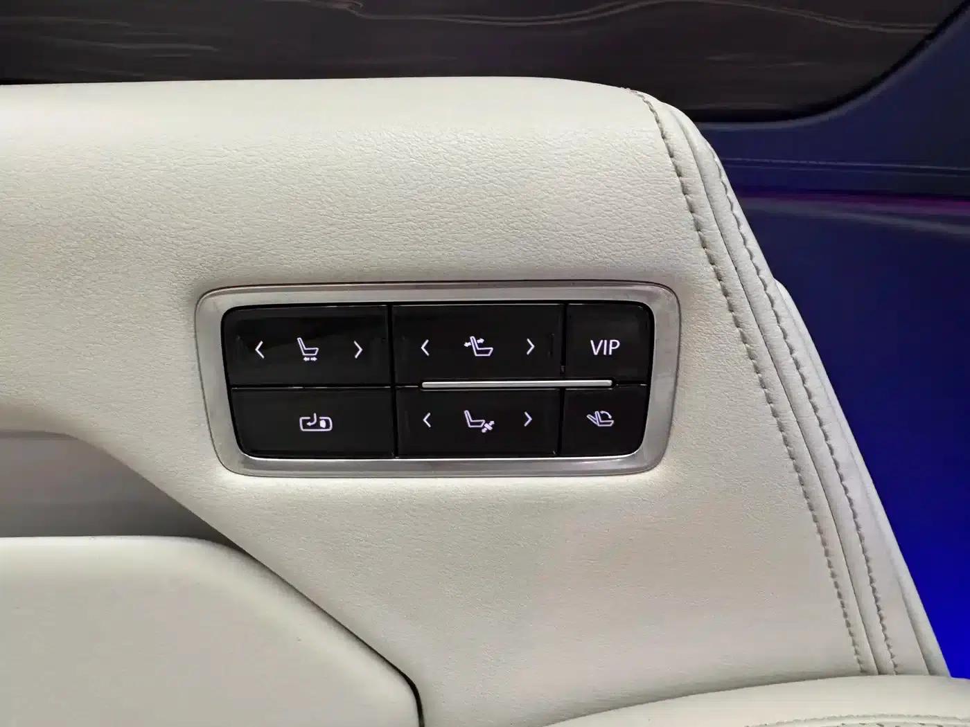 Century 2023 2.0T Six-Seat Luxury Edition — миниатюра 29