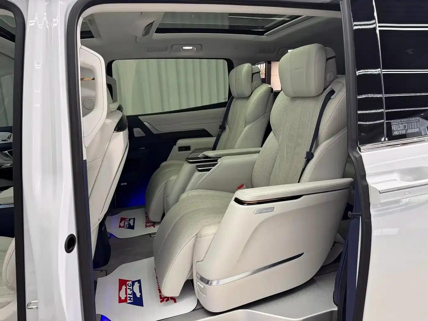 Century 2023 2.0T Six-Seat Luxury Edition — миниатюра 8