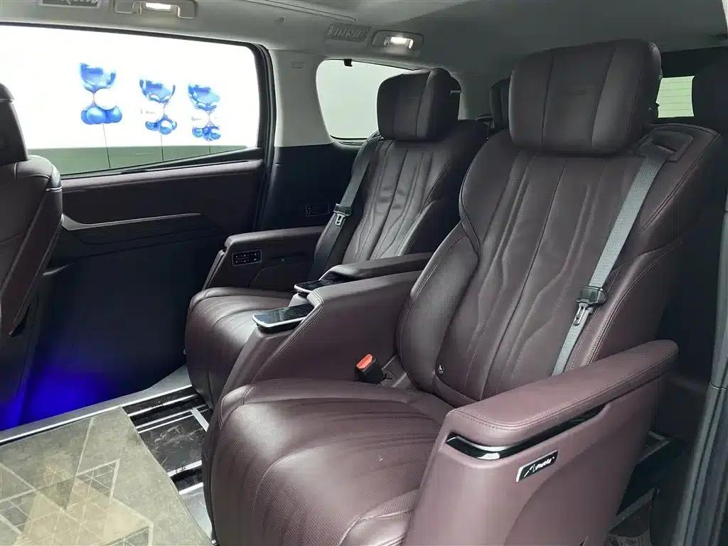 Century 2023 2.0T 7-Seat Luxury Edition — миниатюра 6