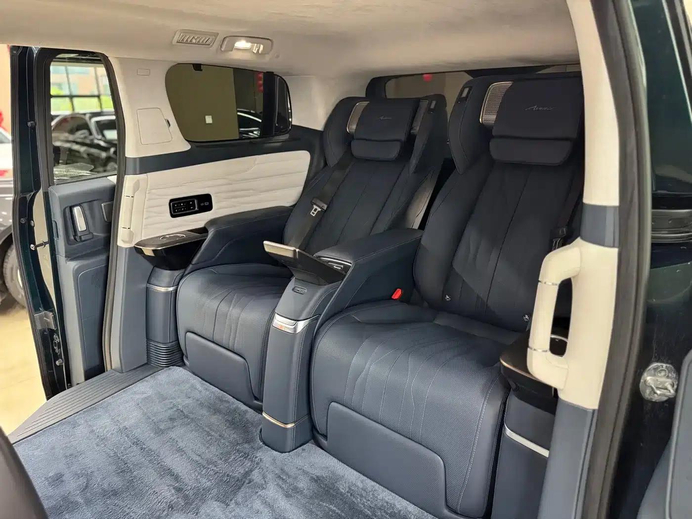 Century 2023 2.0T Four-Seat Private Edition — миниатюра 20