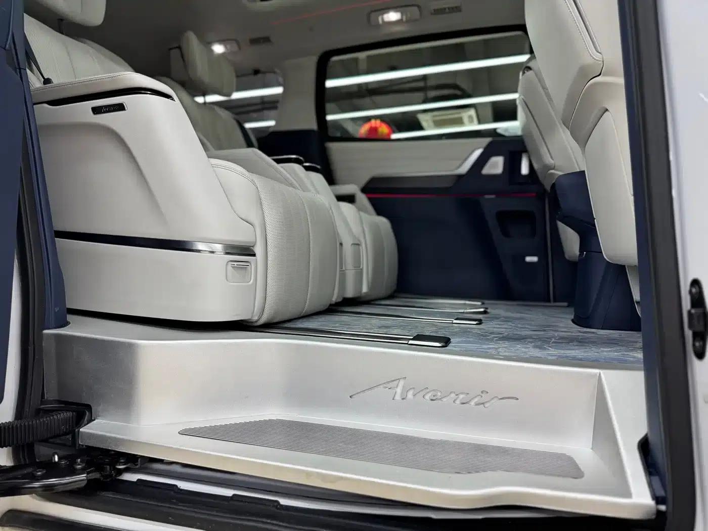 Century 2023 2.0T 7-Seat Luxury Edition — миниатюра 13
