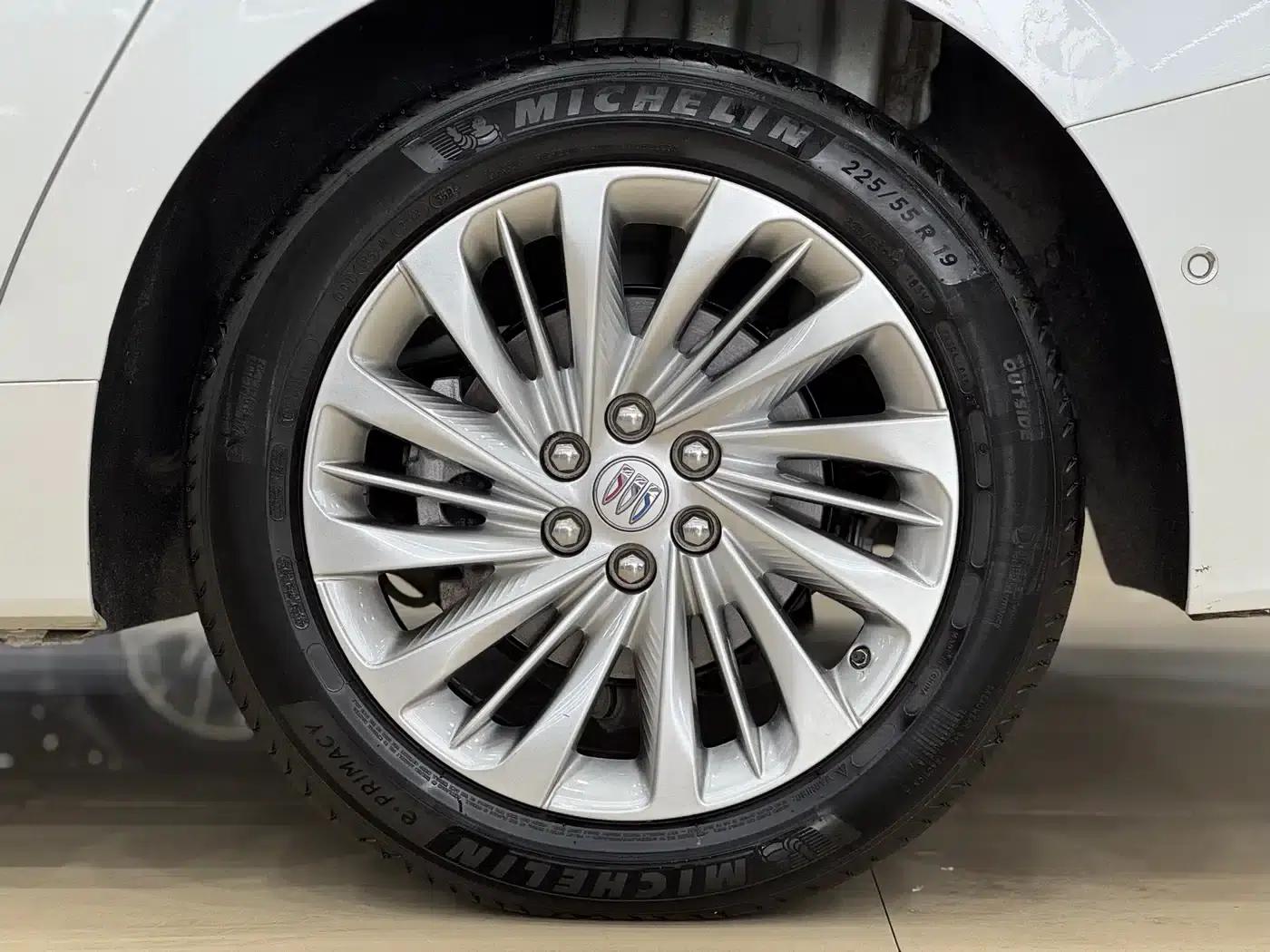 Century 2023 2.0T 7-Seat Luxury Edition — миниатюра 27