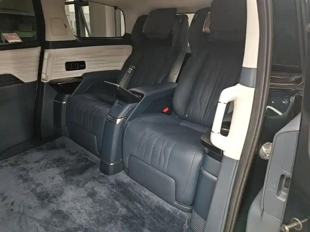Century 2023 2.0T Four-Seat Private Edition — миниатюра 17