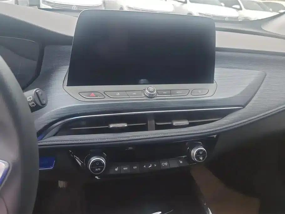 Buick Velite 6 2022 Plug-in Hybrid Connected Smart Edition — миниатюра 13