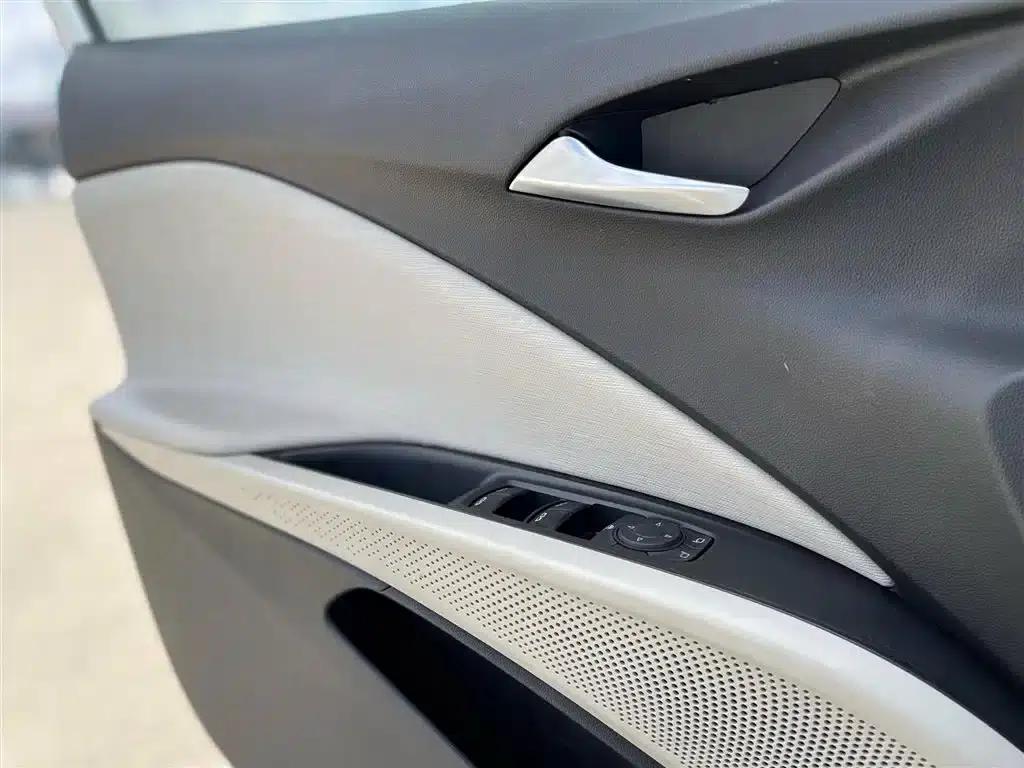 Buick Velite 6 2022 Plug-in Hybrid Connected Sharing Model — миниатюра 15