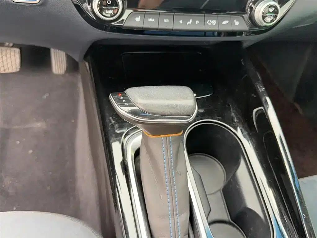 Buick Velite 6 2020 Plug-in Hybrid Connected Smart Edition — миниатюра 13