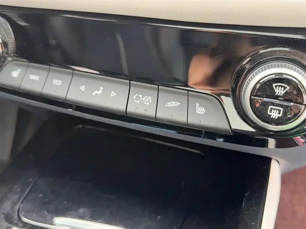 Buick Velite 6 2020 Plug-in Hybrid Connected Smart Edition — миниатюра 4