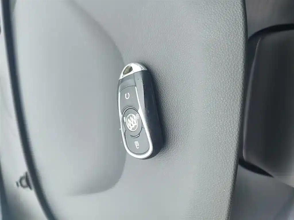 Buick Velite 6 2020 Plug-in Hybrid Connected Smart Edition — миниатюра 9