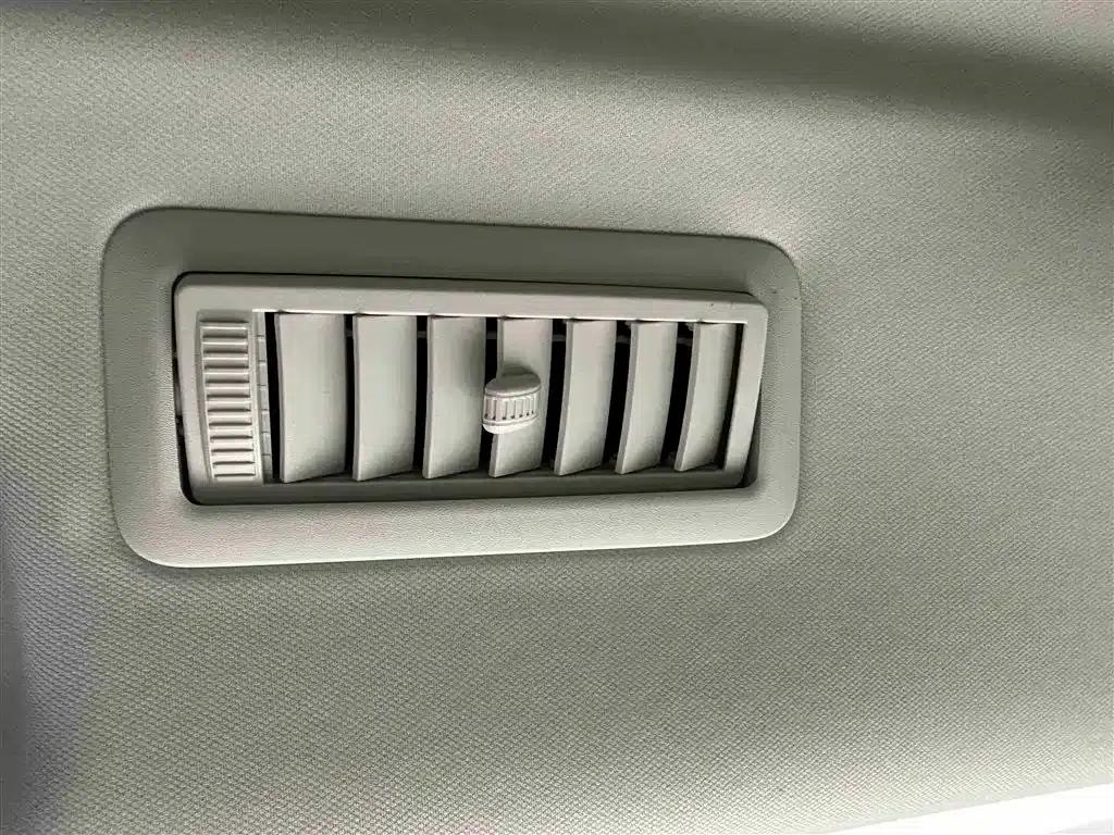 Buick GL8 PHEV 2024 Land Cruiser Premium Edition 7-Seater — миниатюра 11