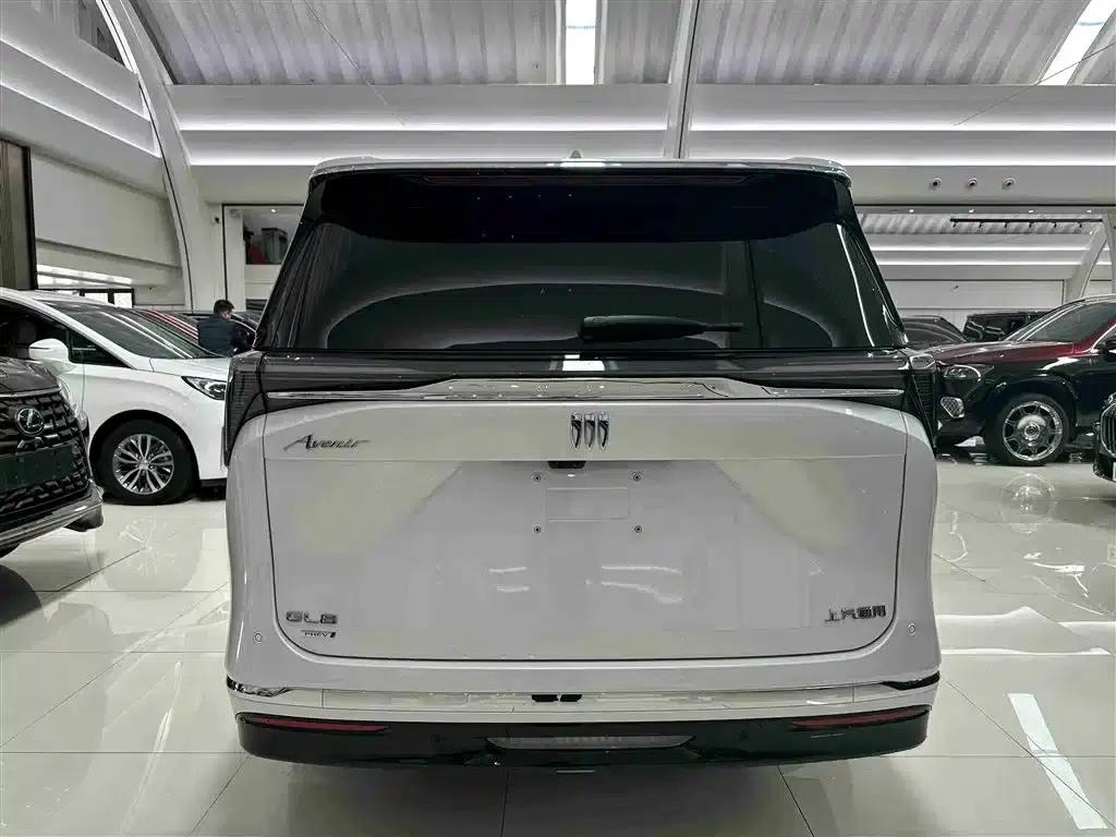 Buick GL8 PHEV 2024 Land Cruiser Premium Edition 7-Seater — миниатюра 13