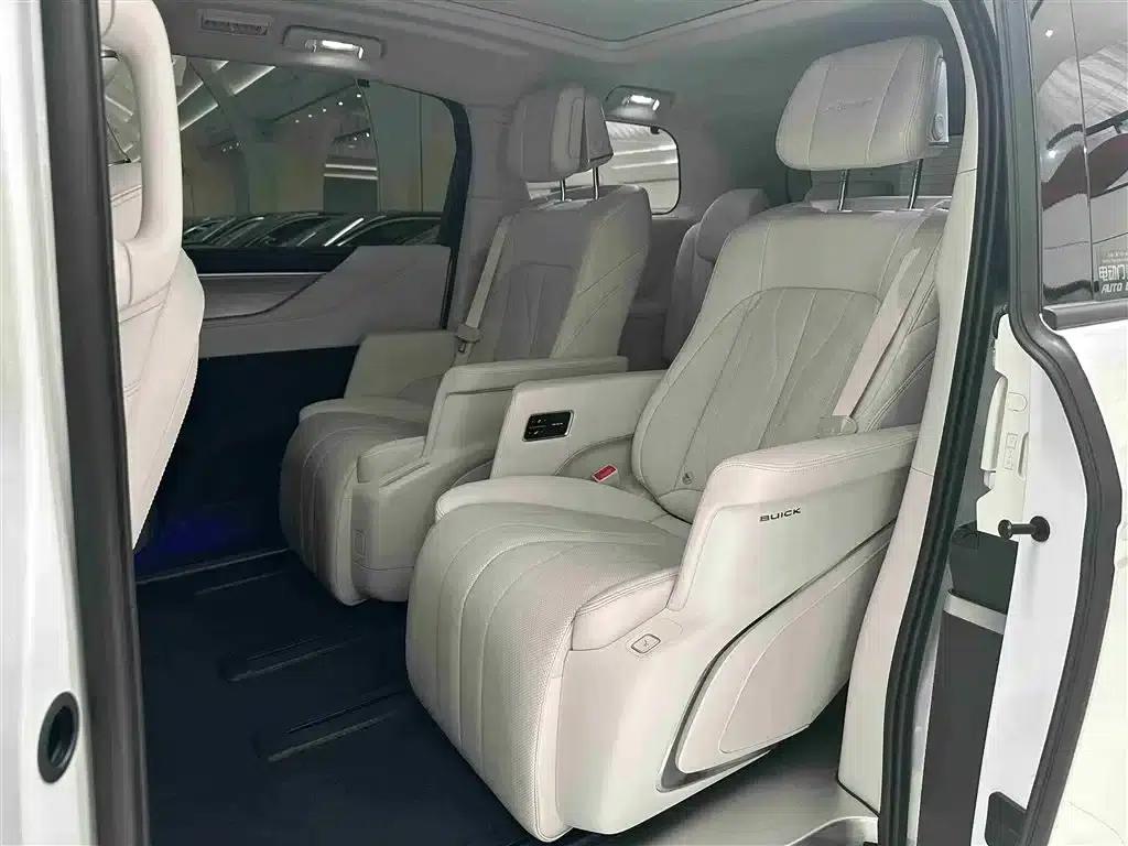 Buick GL8 PHEV 2024 Land Cruiser Premium Edition 7-Seater — миниатюра 7