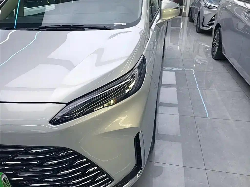 Buick GL8 PHEV 2025 Land Cruiser Premium Edition — миниатюра 24