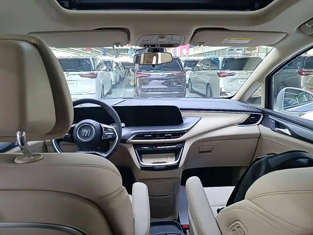 Buick GL8 PHEV 2025 Land Cruiser Premium Edition — миниатюра 10