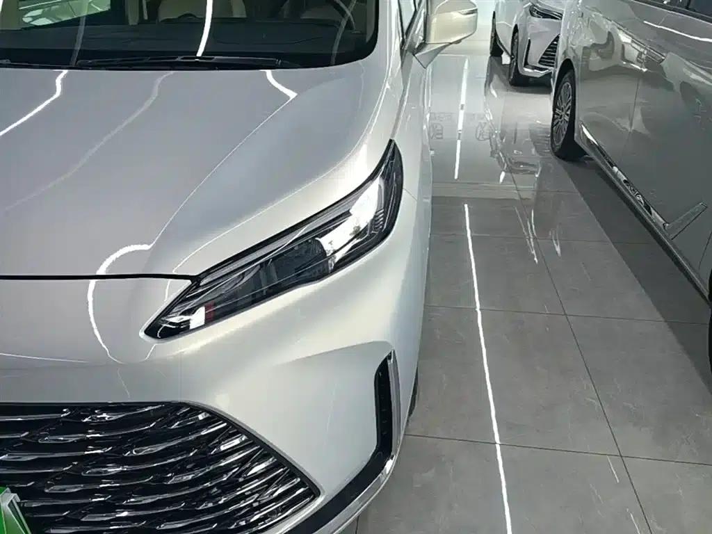 Buick GL8 PHEV 2025 Land Cruiser Premium Edition — миниатюра 24