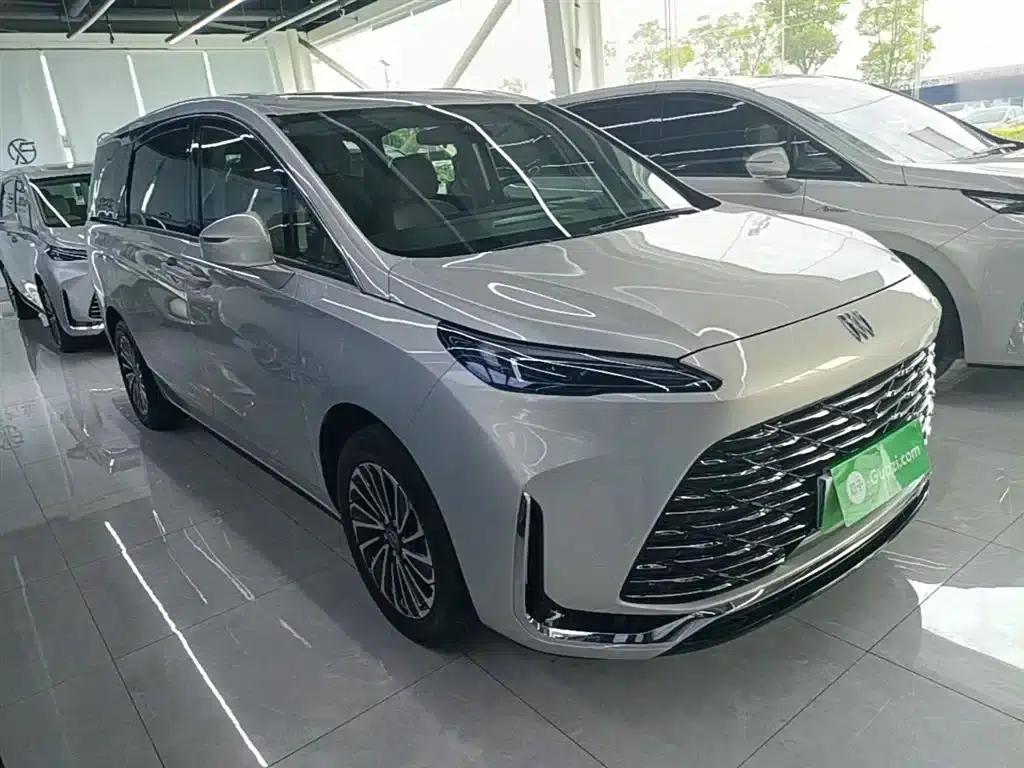 Buick GL8 PHEV 2025 Land Cruiser Premium Edition — миниатюра 4