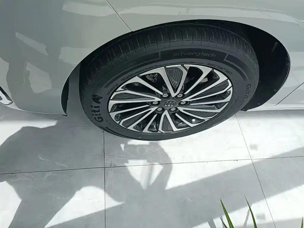 Buick GL8 PHEV 2025 Land Cruiser Premium Edition — миниатюра 23