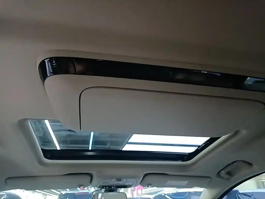 Buick GL8 PHEV 2025 Land Cruiser Premium Edition — миниатюра 18