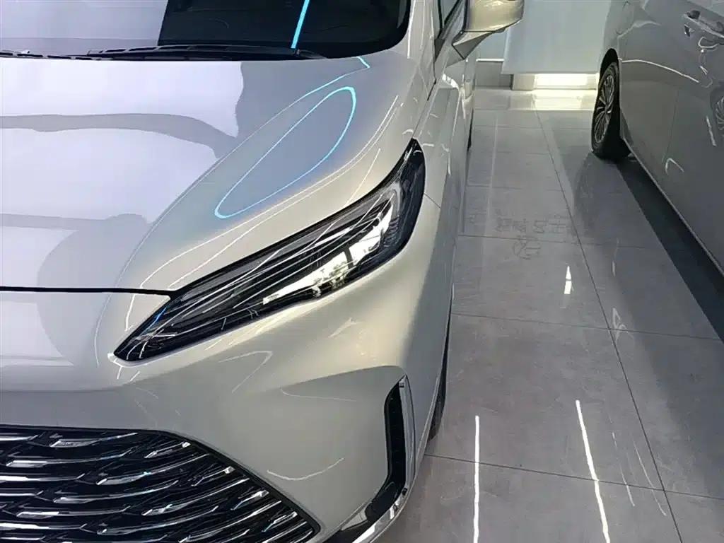 Buick GL8 PHEV 2025 Land Cruiser Premium Edition — миниатюра 24