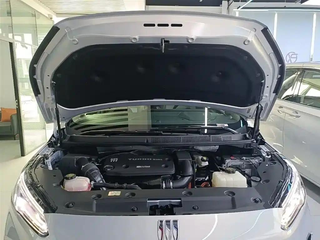 Buick GL8 PHEV 2025 Land Cruiser Premium Edition — миниатюра 20