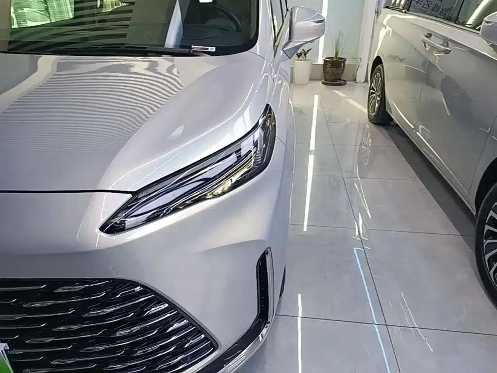 Buick GL8 PHEV 2025 Land Cruiser Premium Edition — миниатюра 24