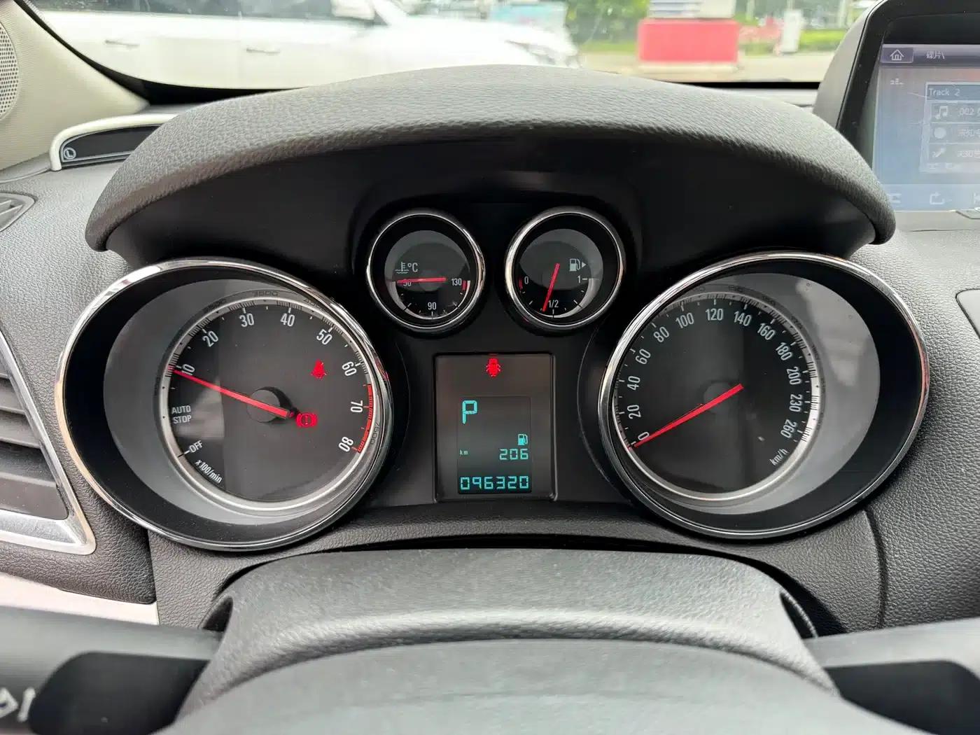 2015 Buick Encore 1.4T Automatic 2WD Urban Elite — миниатюра 4