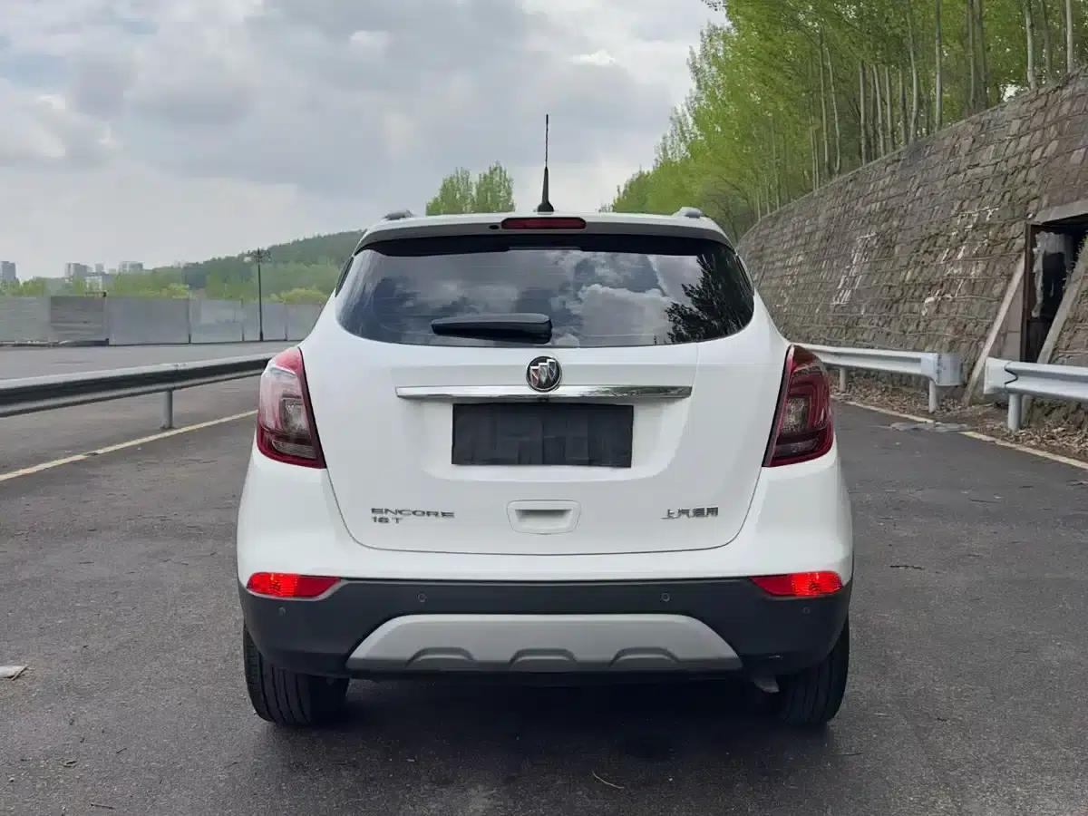 2016 Buick Encore 18T Automatic 2WD Urban Elite — миниатюра 8
